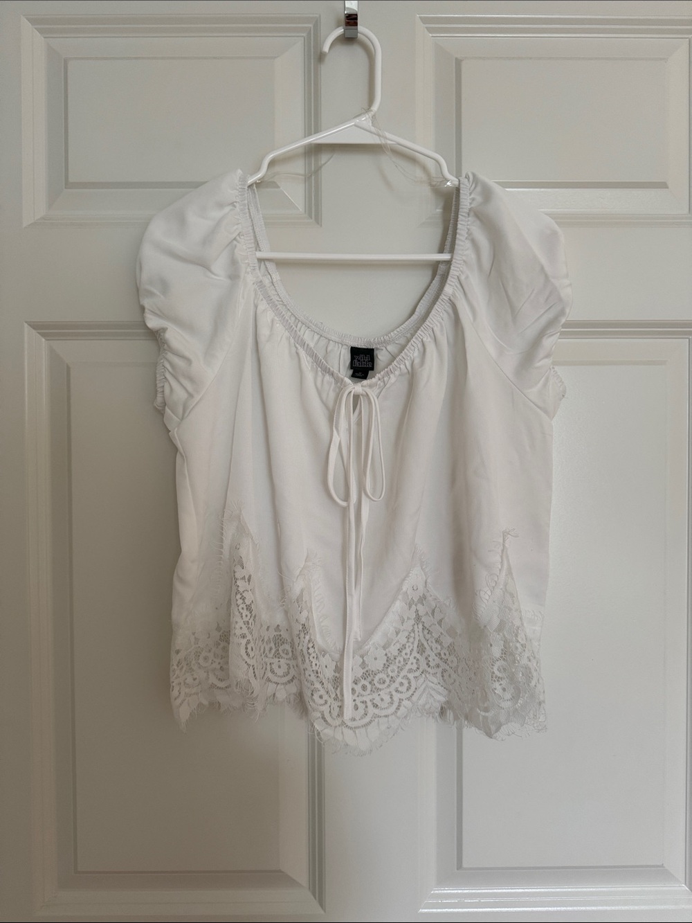 Women’s White Lace-Hem Peasant Top